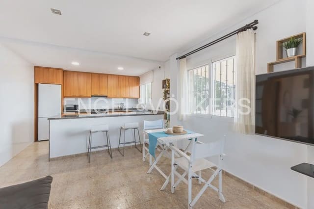 5 bedroom Villa for sale in Torres Torres with pool garage - € 468,000 (Ref: 9898148)