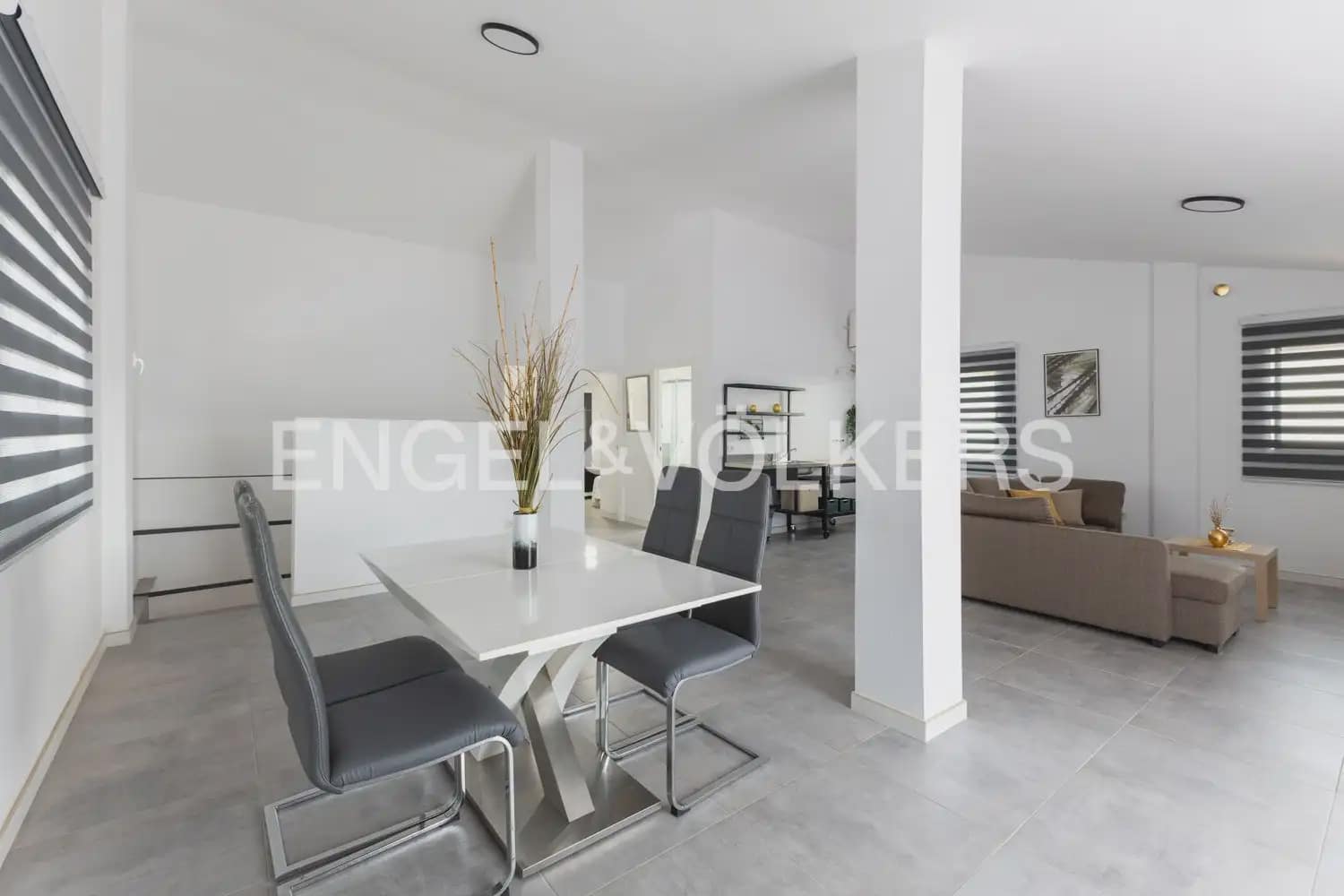 5 bedroom Villa for sale in Torres Torres with pool garage - € 468,000 (Ref: 9898148)