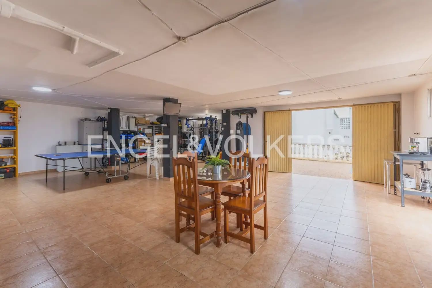 5 bedroom Villa for sale in Torres Torres with pool garage - € 468,000 (Ref: 9898148)