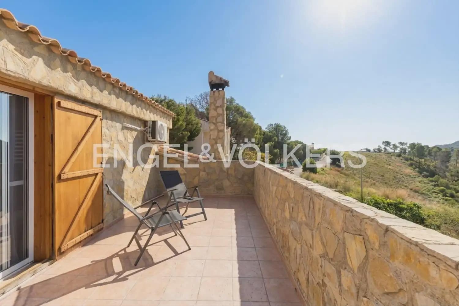 5 bedroom Villa for sale in Torres Torres with pool garage - € 468,000 (Ref: 9898148)