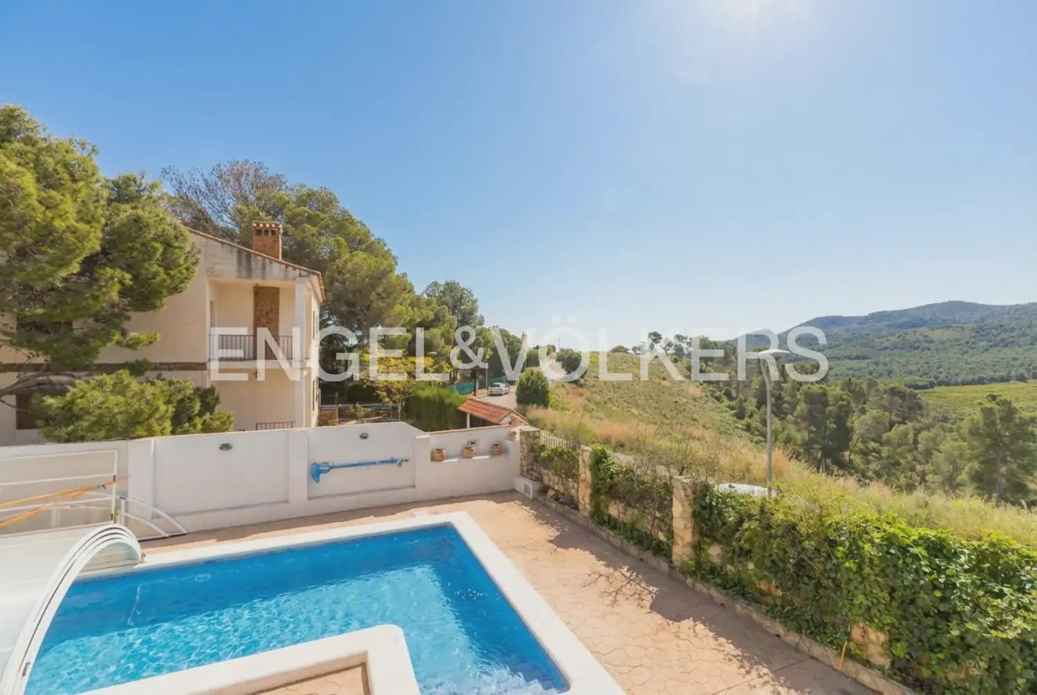 5 bedroom Villa for sale in Torres Torres with pool garage - € 468,000 (Ref: 9898148)