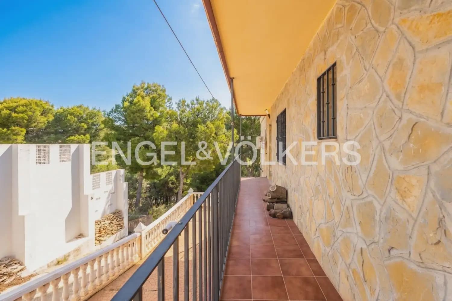 5 bedroom Villa for sale in Torres Torres with pool garage - € 468,000 (Ref: 9898148)