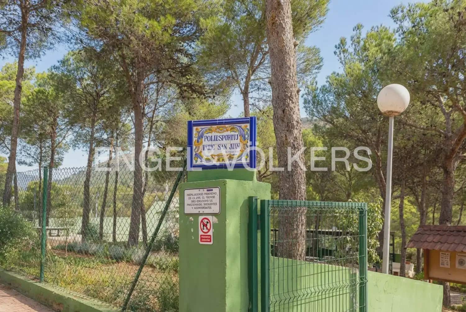 5 bedroom Villa for sale in Torres Torres with pool garage - € 445,000 (Ref: 9898148)