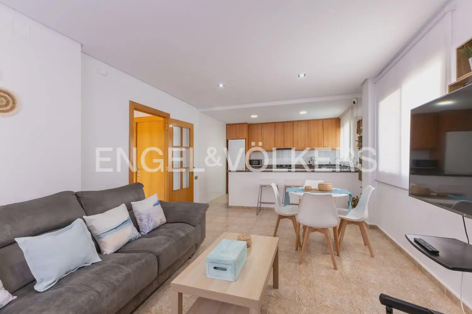 5 bedroom Villa for sale in Torres Torres with pool garage - € 445,000 (Ref: 9898148)