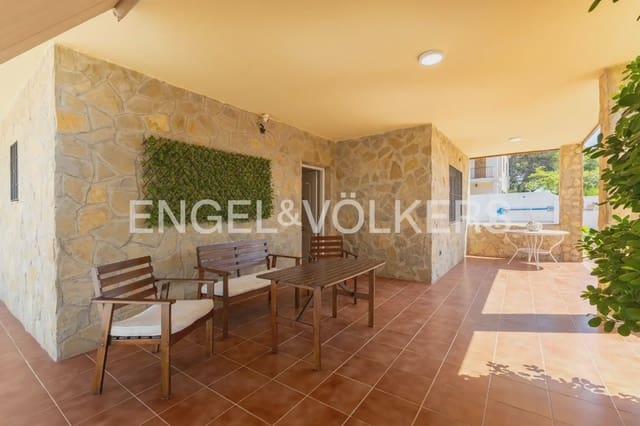 5 chambre Villa/Maison à vendre à Torres Torres avec piscine garage - 445 000 € (Ref: 9898148)