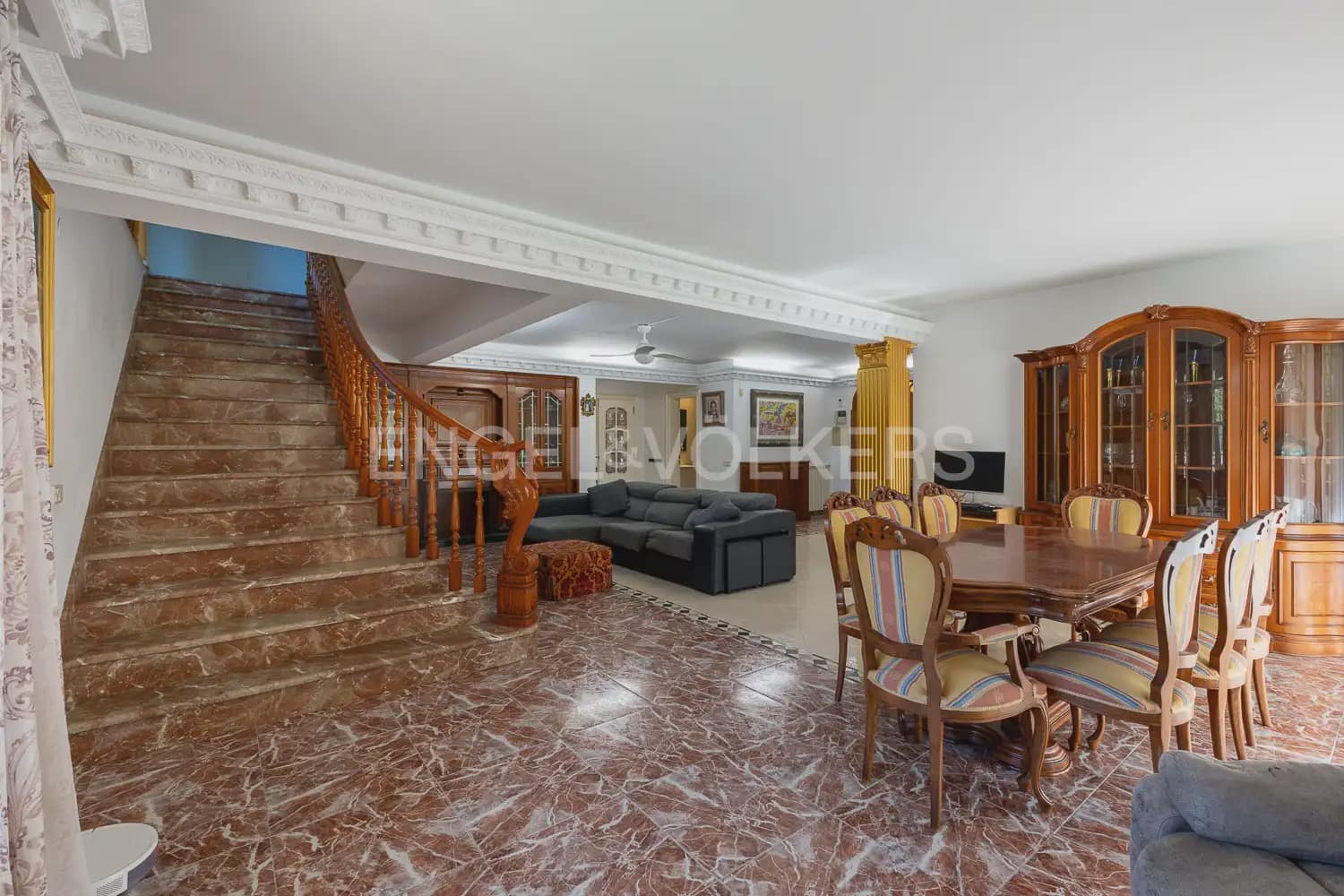 7 bedroom Villa for sale in Castello de la Plana with pool garage - € 670,000 (Ref: 9898150)