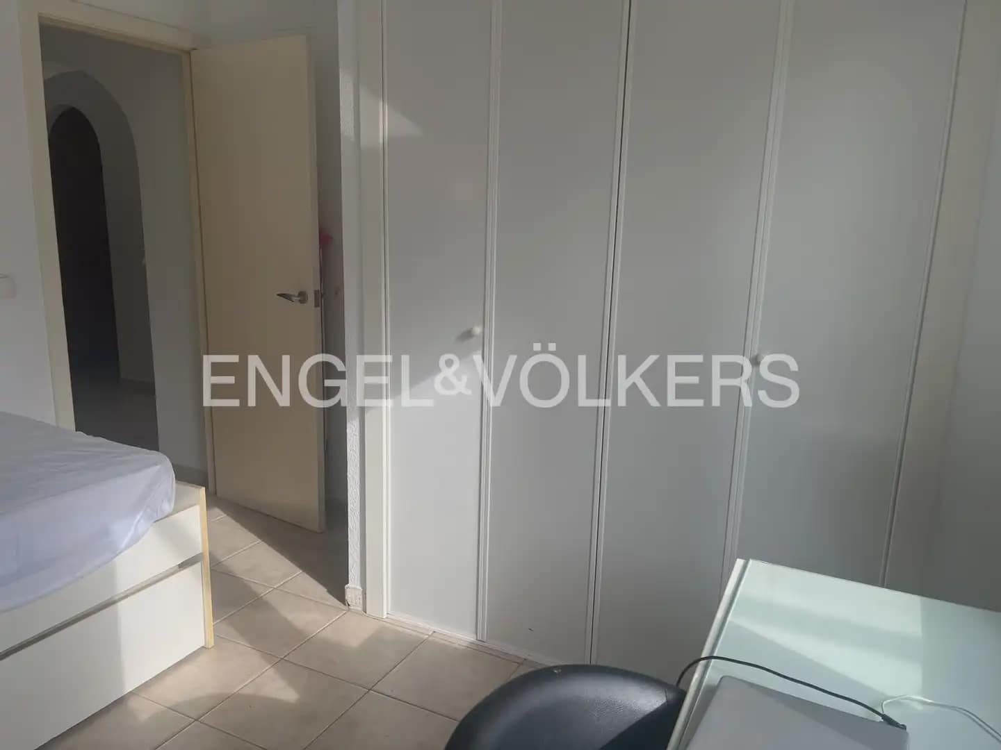 3 bedroom Terraced Villa for rent in Oliva with pool garage - € 1,500 (Ref: 9898151)