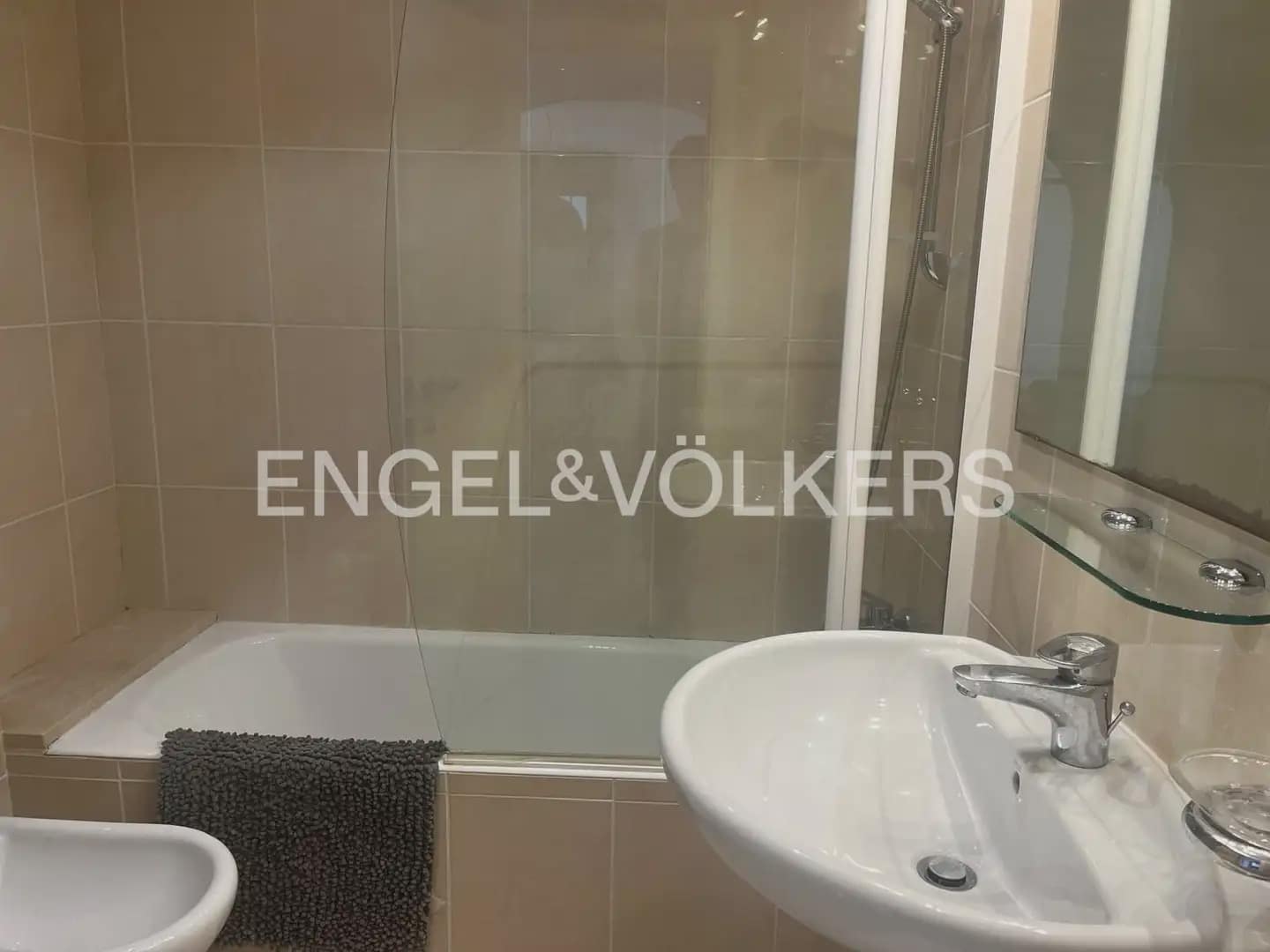 3 bedroom Terraced Villa for rent in Oliva with pool garage - € 1,500 (Ref: 9898151)