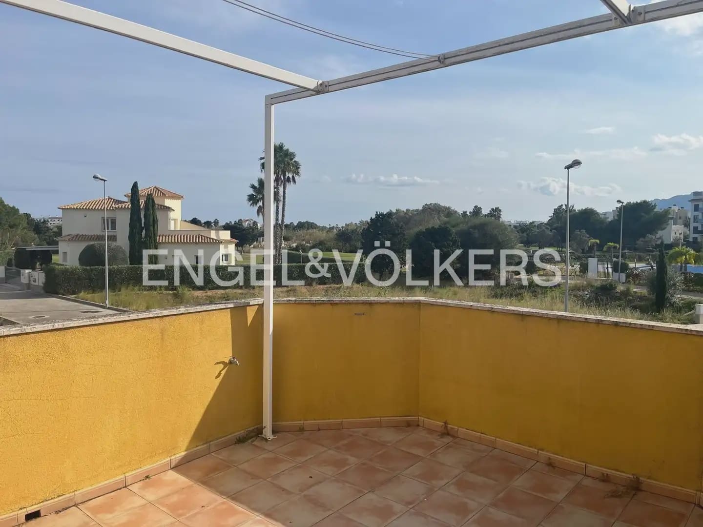 3 bedroom Terraced Villa for rent in Oliva with pool garage - € 1,500 (Ref: 9898151)