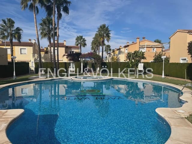 3 bedroom Terraced Villa for rent in Oliva Nova, Oliva with pool garage - € 1,500 (Ref: 9898151)