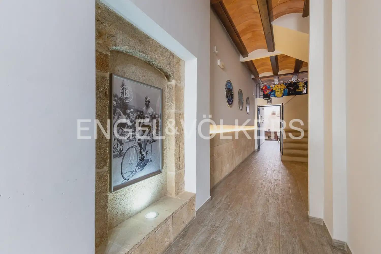 Hotel de 5 habitaciones en Javea / Xàbia en venta - 995.000 € (Ref: 9898153)