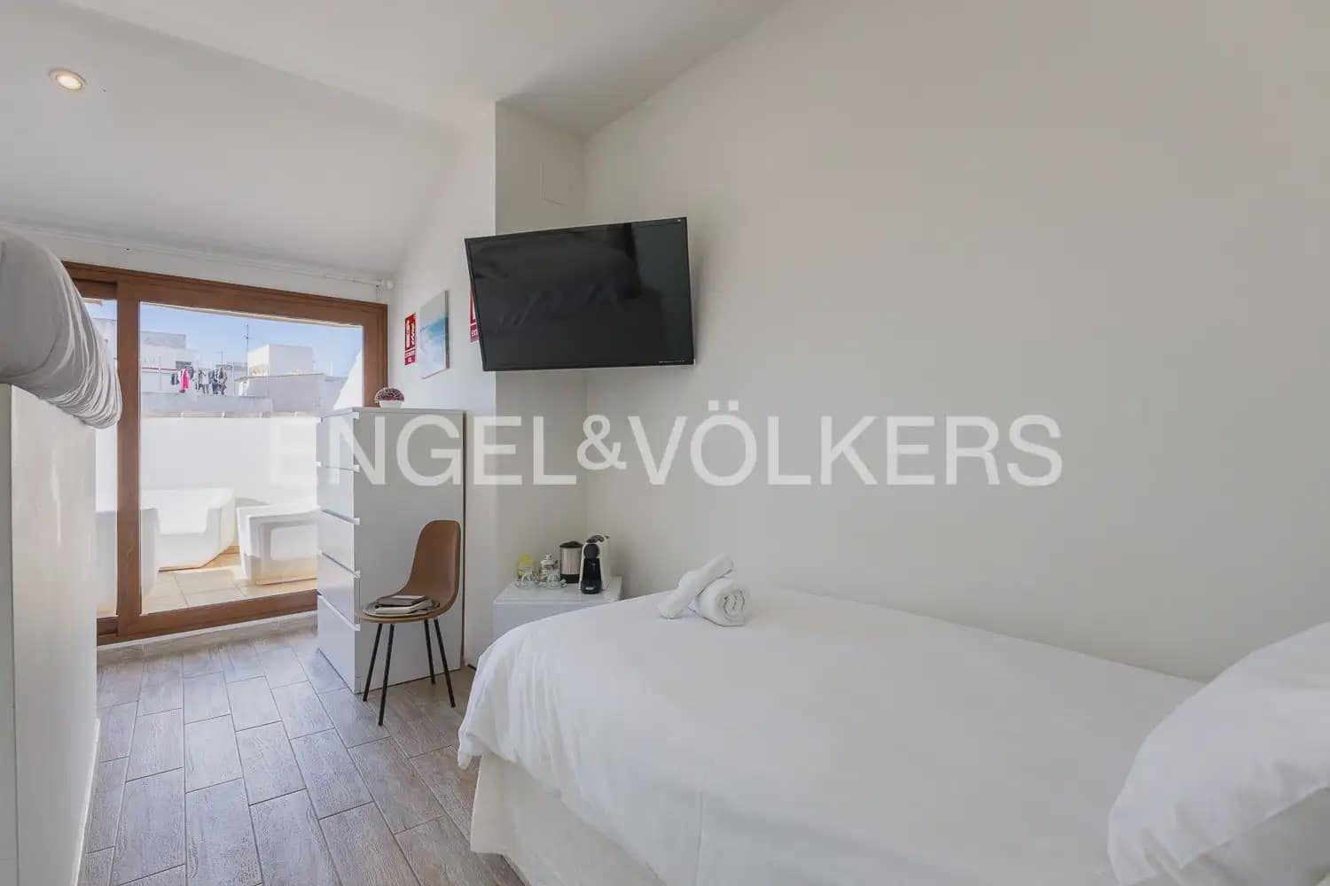 Hotel de 5 habitaciones en Javea / Xàbia en venta - 995.000 € (Ref: 9898153)