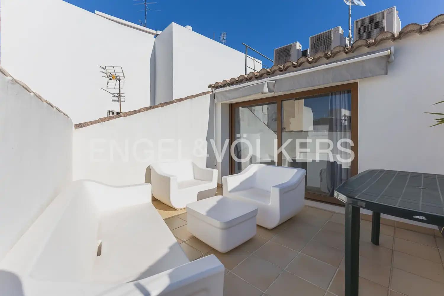 Hotel de 5 habitaciones en Javea / Xàbia en venta - 995.000 € (Ref: 9898153)