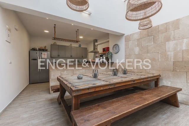 Hotel de 5 habitaciones en Centro ciudad, Javea / Xàbia en venta - 995.000 € (Ref: 9898153)