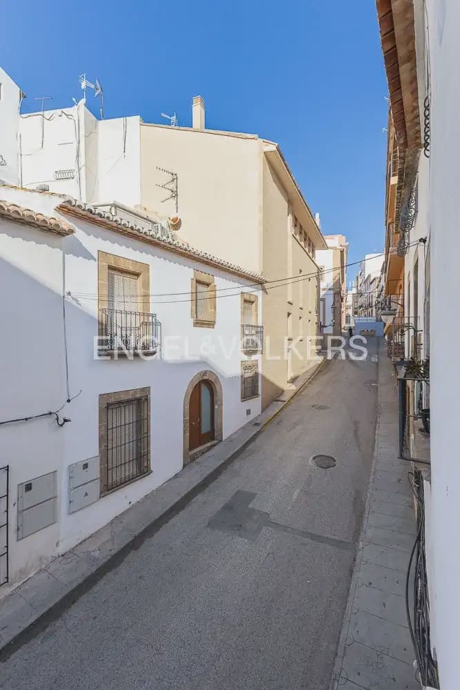 Hotel de 5 habitaciones en Javea / Xàbia en venta - 995.000 € (Ref: 9898153)