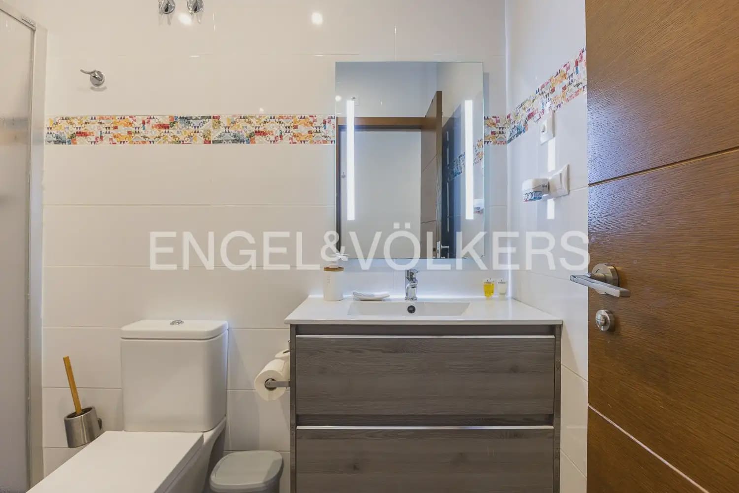Hotel de 5 habitaciones en Javea / Xàbia en venta - 995.000 € (Ref: 9898153)