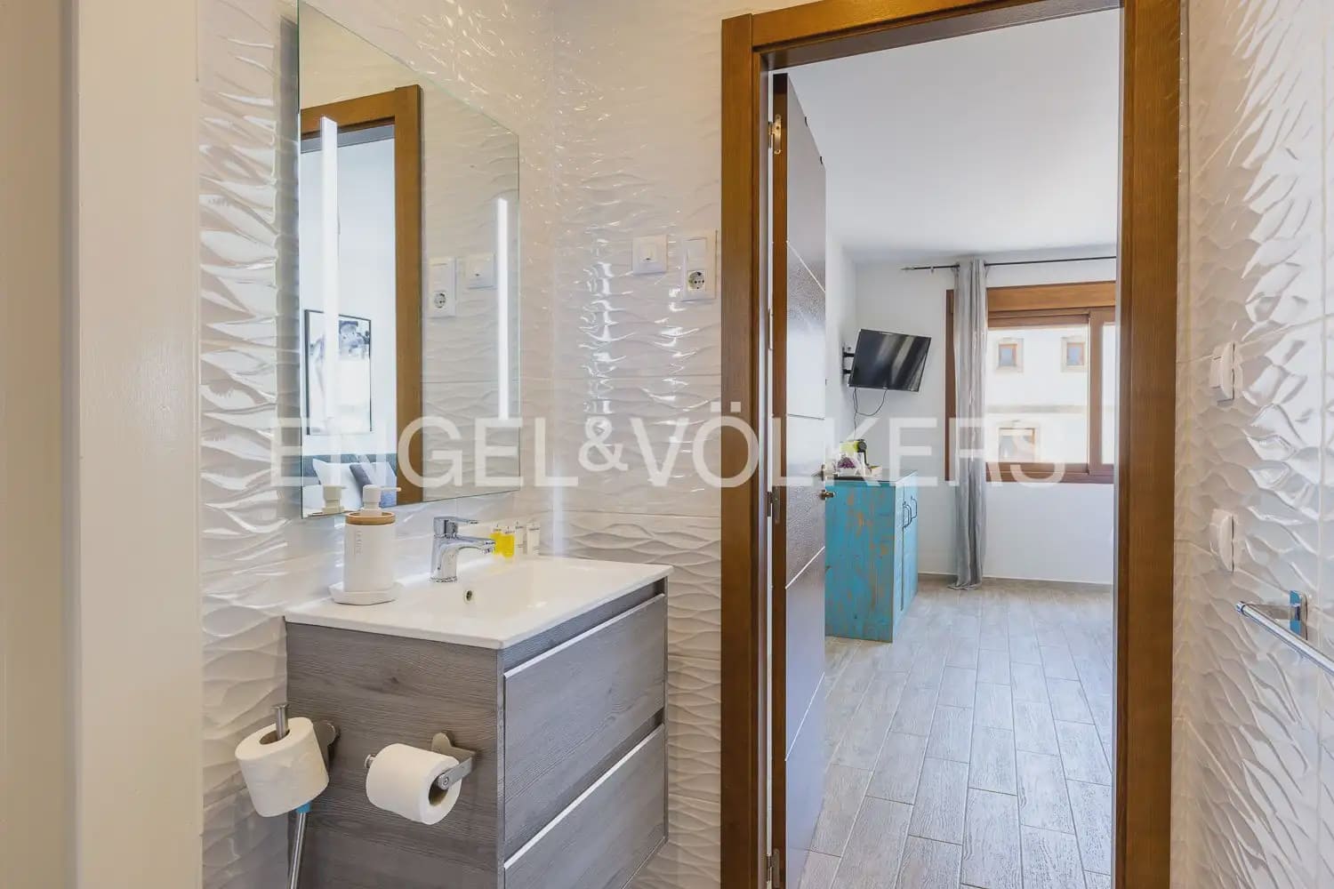 Hotel de 5 habitaciones en Javea / Xàbia en venta - 995.000 € (Ref: 9898153)