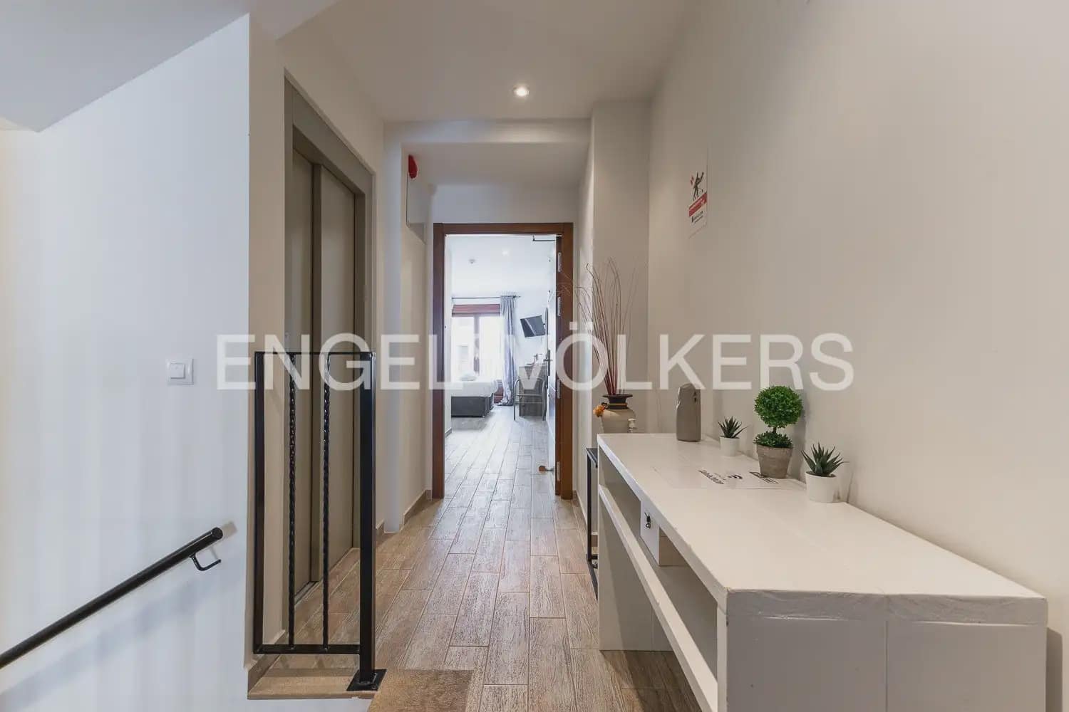 Hotel de 5 habitaciones en Javea / Xàbia en venta - 995.000 € (Ref: 9898153)