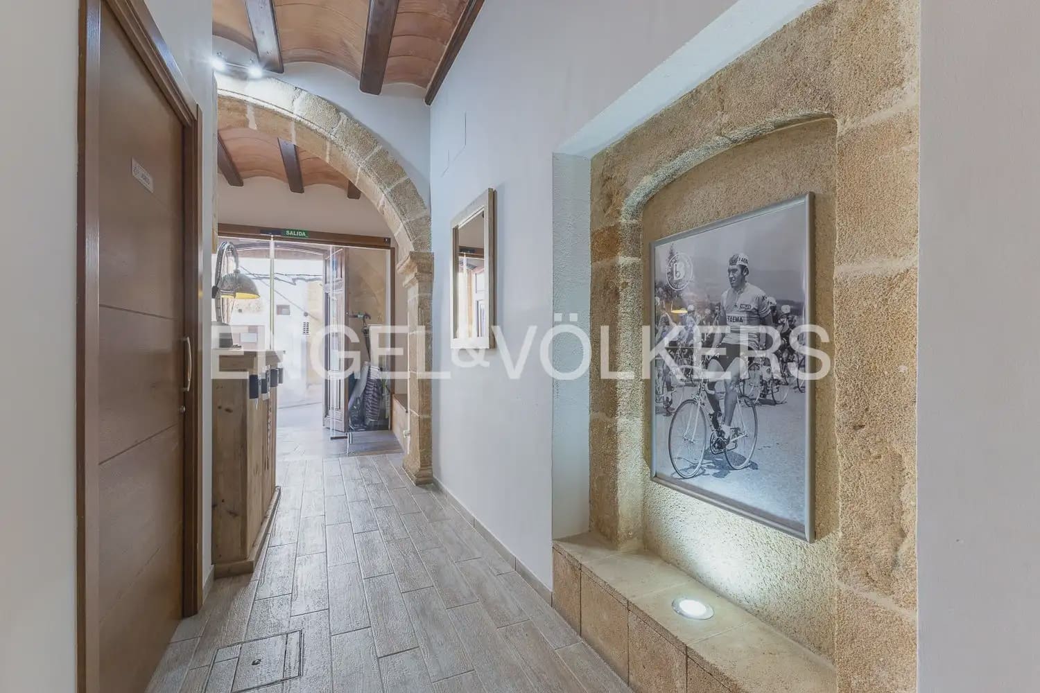 Hotel de 5 habitaciones en Javea / Xàbia en venta - 995.000 € (Ref: 9898153)