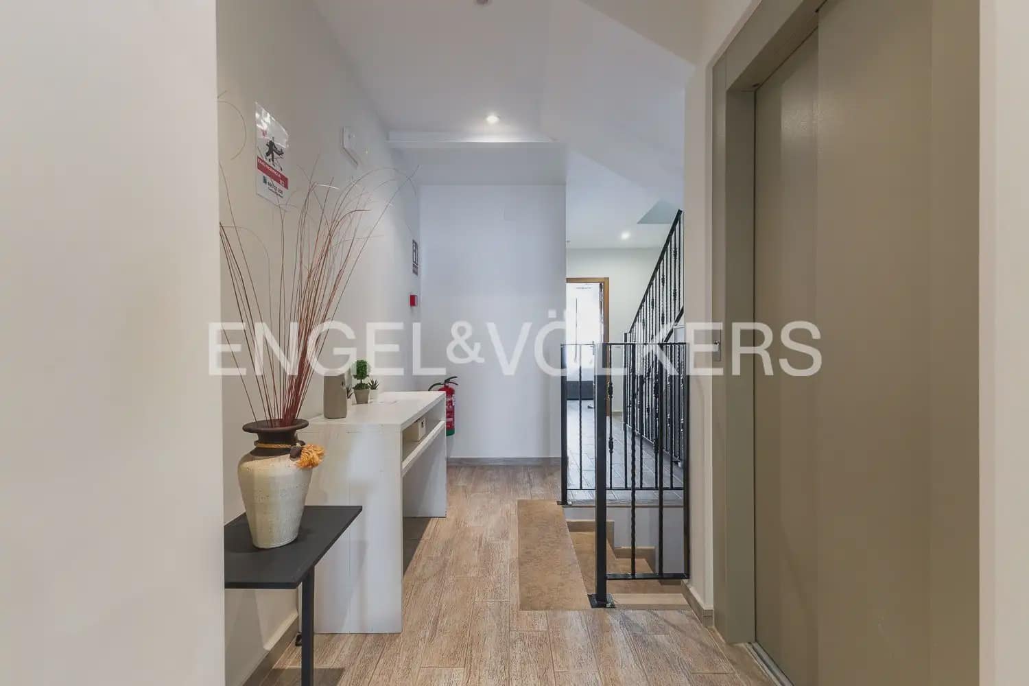 Hotel de 5 habitaciones en Javea / Xàbia en venta - 995.000 € (Ref: 9898153)