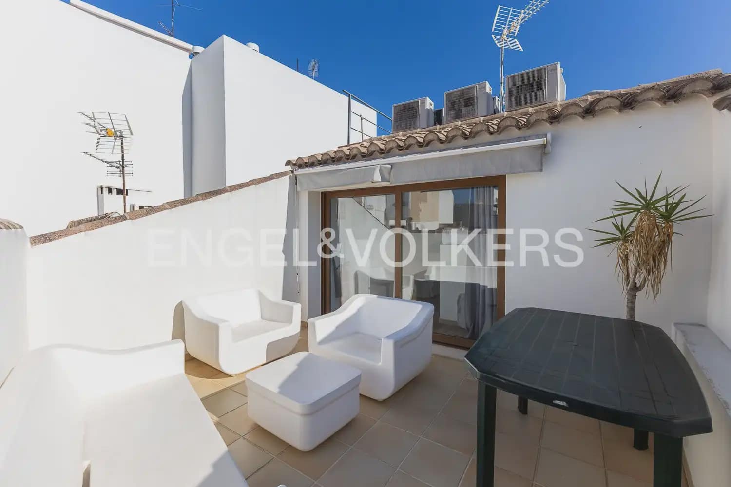 Hotel de 5 habitaciones en Javea / Xàbia en venta - 995.000 € (Ref: 9898153)