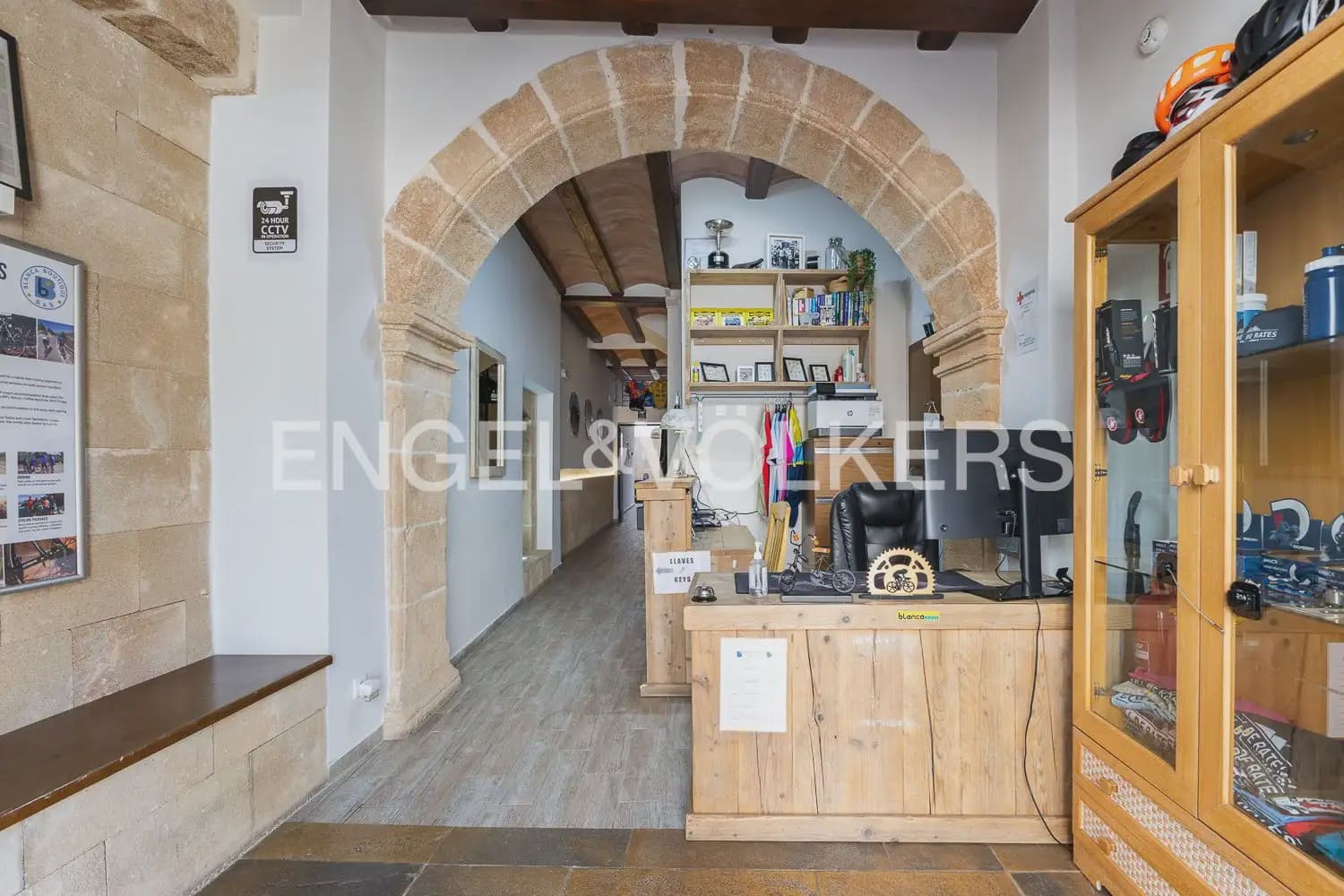 Hotel de 5 habitaciones en Javea / Xàbia en venta - 995.000 € (Ref: 9898153)