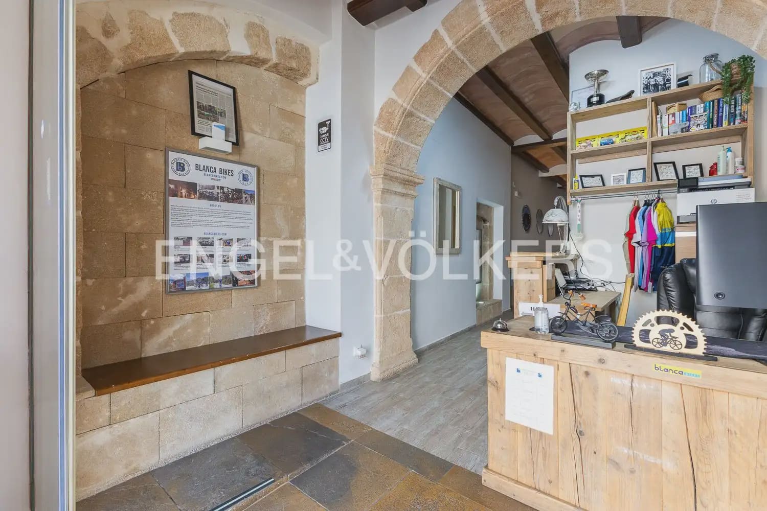 Hotel de 5 habitaciones en Javea / Xàbia en venta - 995.000 € (Ref: 9898153)