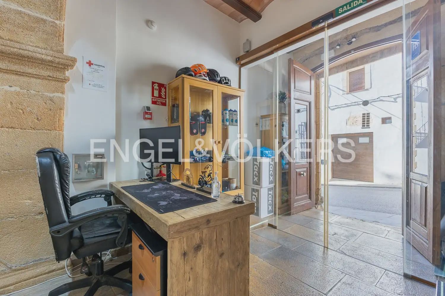 Hotel de 5 habitaciones en Javea / Xàbia en venta - 995.000 € (Ref: 9898153)