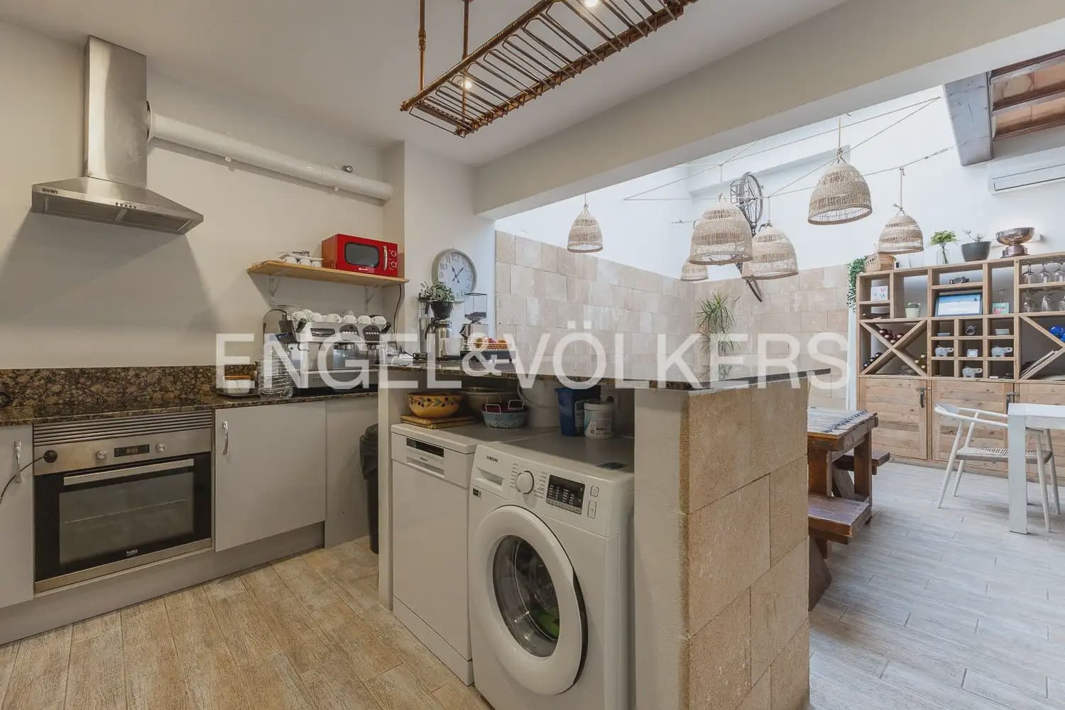 Hotel de 5 habitaciones en Javea / Xàbia en venta - 995.000 € (Ref: 9898153)