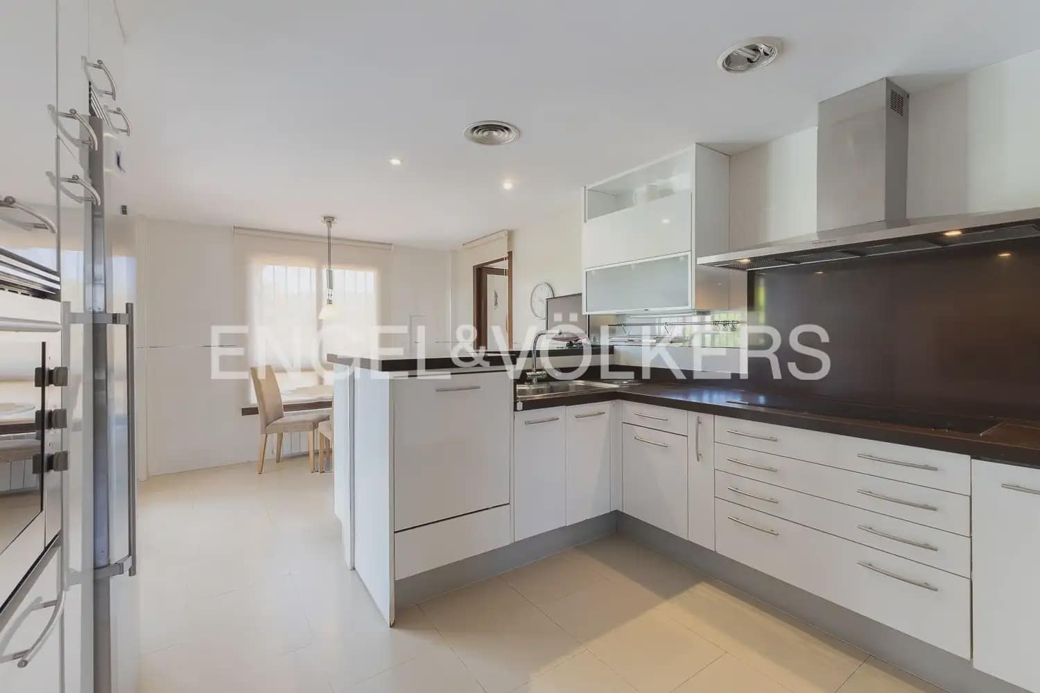 6 soverom Villa til salgs i Pucol med svømmebasseng garasje - € 1 150 000 (Ref: 9898154)