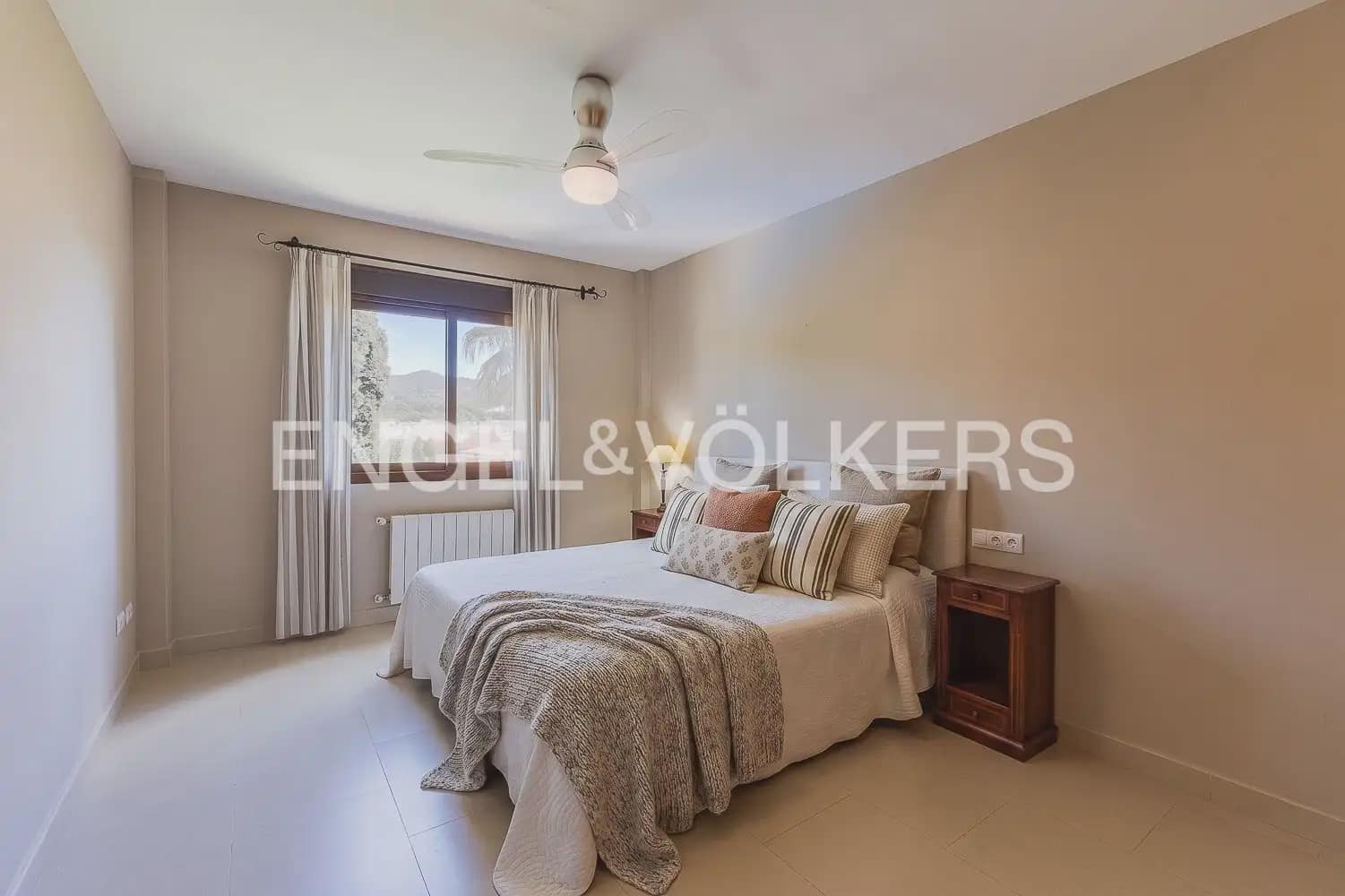 6 soverom Villa til salgs i Pucol med svømmebasseng garasje - € 1 150 000 (Ref: 9898154)