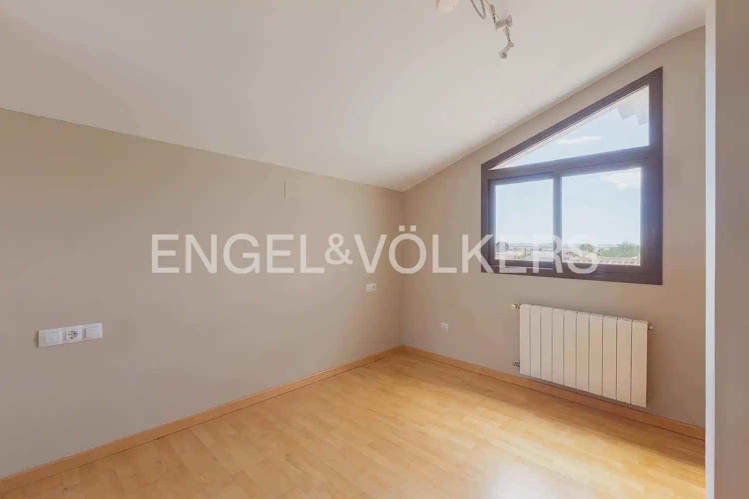 6 soverom Villa til salgs i Pucol med svømmebasseng garasje - € 1 150 000 (Ref: 9898154)