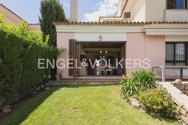 6 soverom Villa til salgs i Puçol med svømmebasseng garasje - € 1 150 000 (Ref: 9898154)