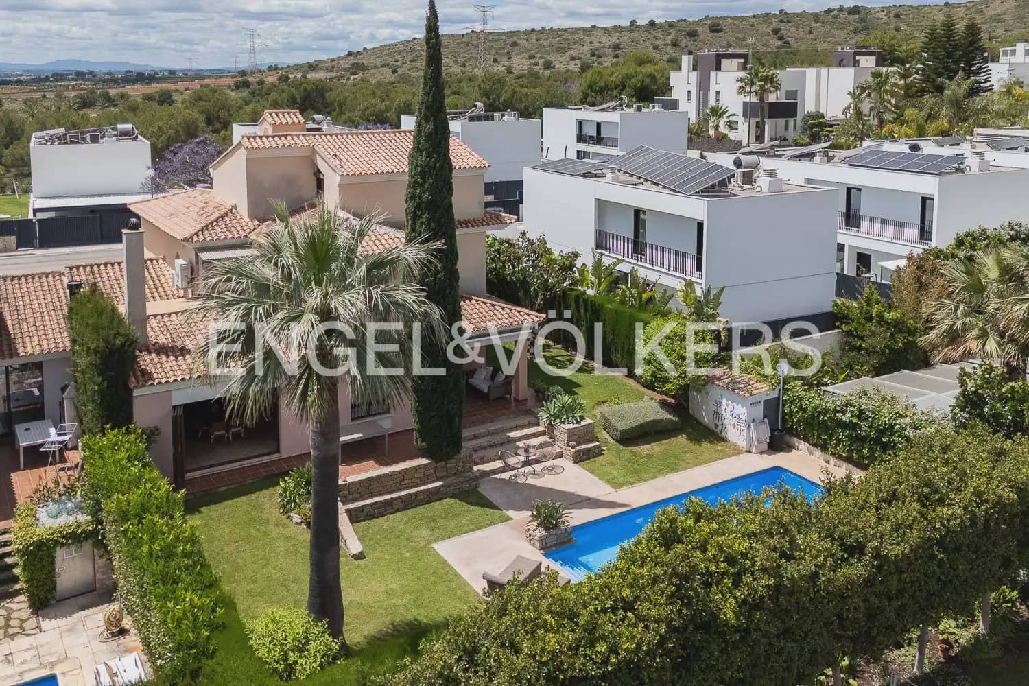 6 soverom Villa til salgs i Pucol med svømmebasseng garasje - € 1 150 000 (Ref: 9898154)