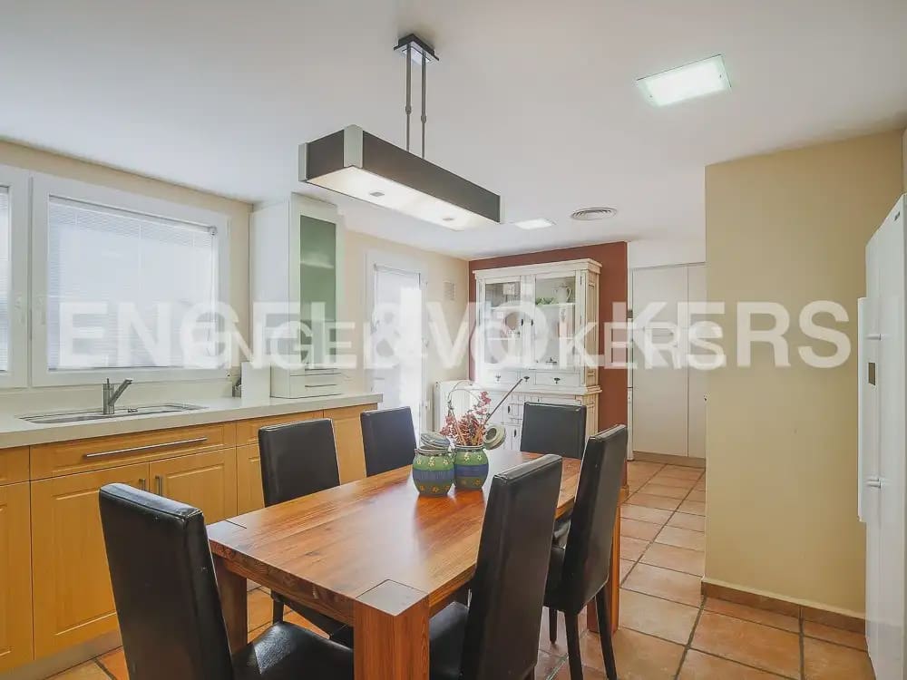3 quarto Moradia em Banda para arrendar em Torrent com piscina garagem - 2 800 € (Ref: 9898155)