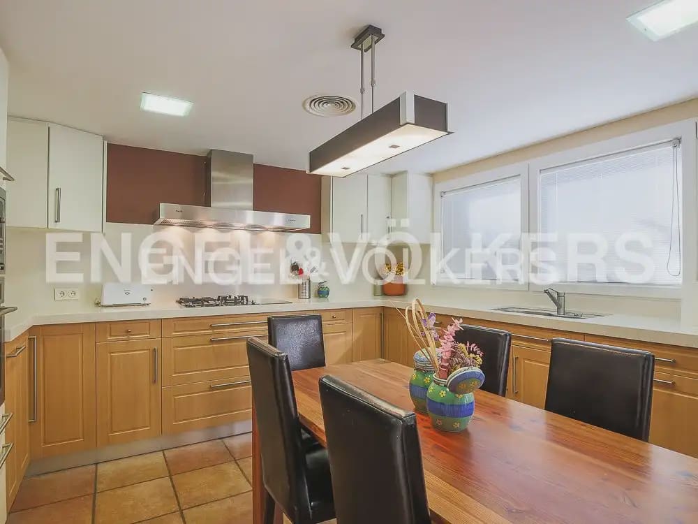 3 quarto Moradia em Banda para arrendar em Torrent com piscina garagem - 2 800 € (Ref: 9898155)