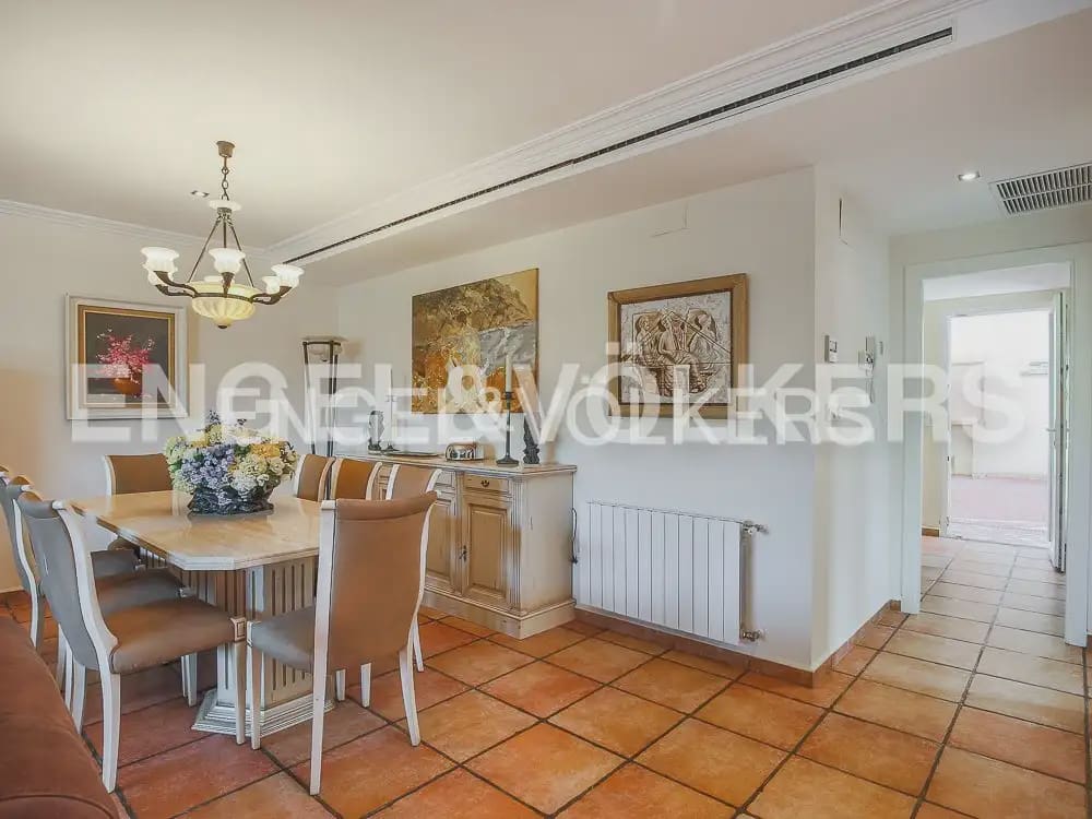 3 quarto Moradia em Banda para arrendar em Torrent com piscina garagem - 2 800 € (Ref: 9898155)