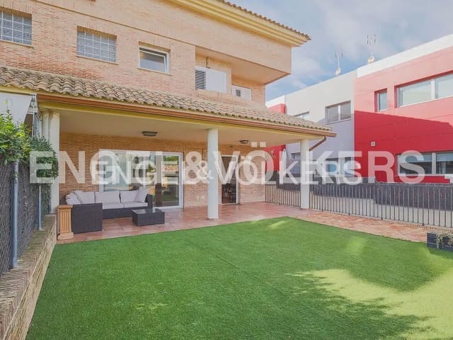 3 quarto Moradia em Banda para arrendar em Torrent com piscina garagem - 2 800 € (Ref: 9898155)