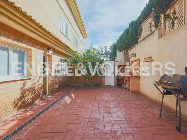 3 quarto Moradia em Banda para arrendar em Torrent com piscina garagem - 2 800 € (Ref: 9898155)
