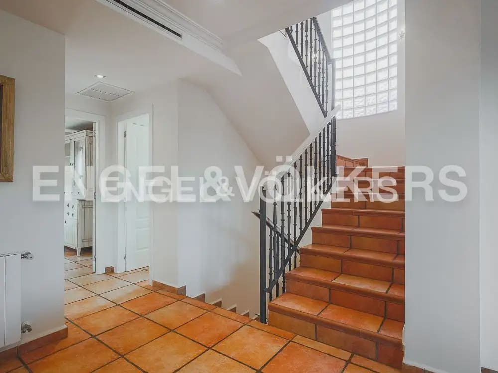 3 quarto Moradia em Banda para arrendar em Torrent com piscina garagem - 2 800 € (Ref: 9898155)