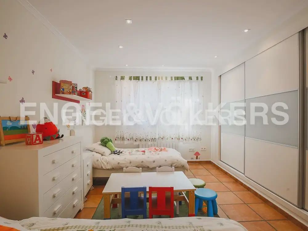 3 quarto Moradia em Banda para arrendar em Torrent com piscina garagem - 2 800 € (Ref: 9898155)