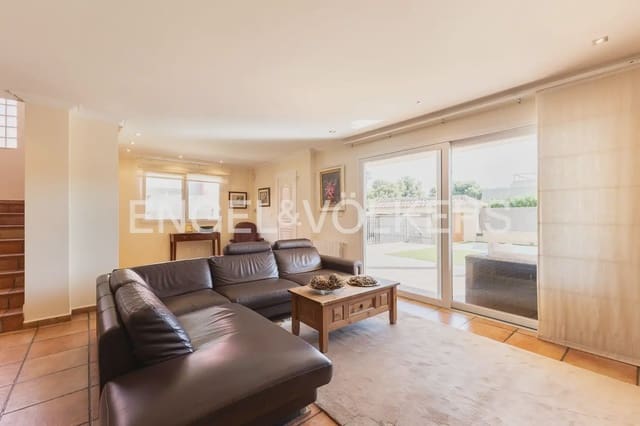 3 quarto Moradia em Banda para arrendar em Torrent com piscina garagem - 2 800 € (Ref: 9898155)