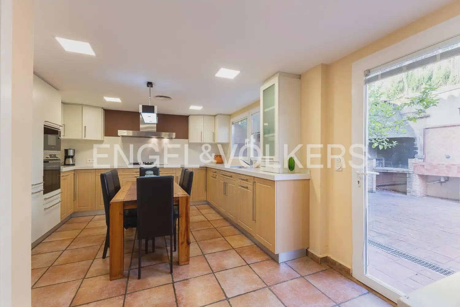 3 bedroom Terraced Villa for rent in Torrent with pool garage - € 2,800 (Ref: 9898155)
