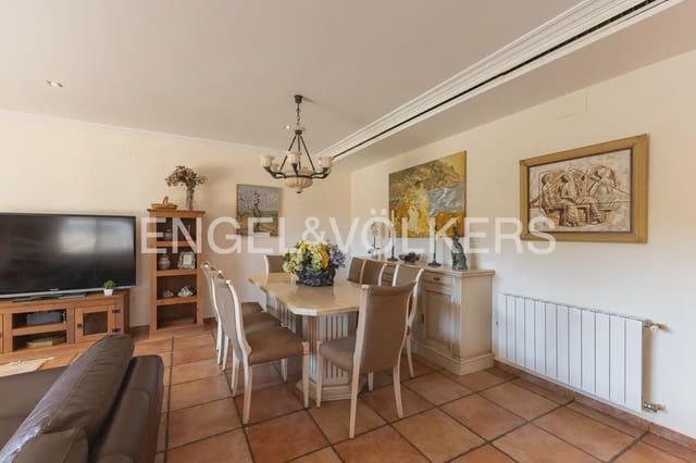 3 quarto Moradia em Banda para arrendar em Torrent com piscina garagem - 2 800 € (Ref: 9898155)