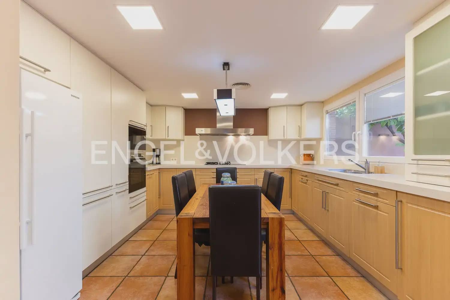 3 bedroom Terraced Villa for rent in Torrent with pool garage - € 2,800 (Ref: 9898155)