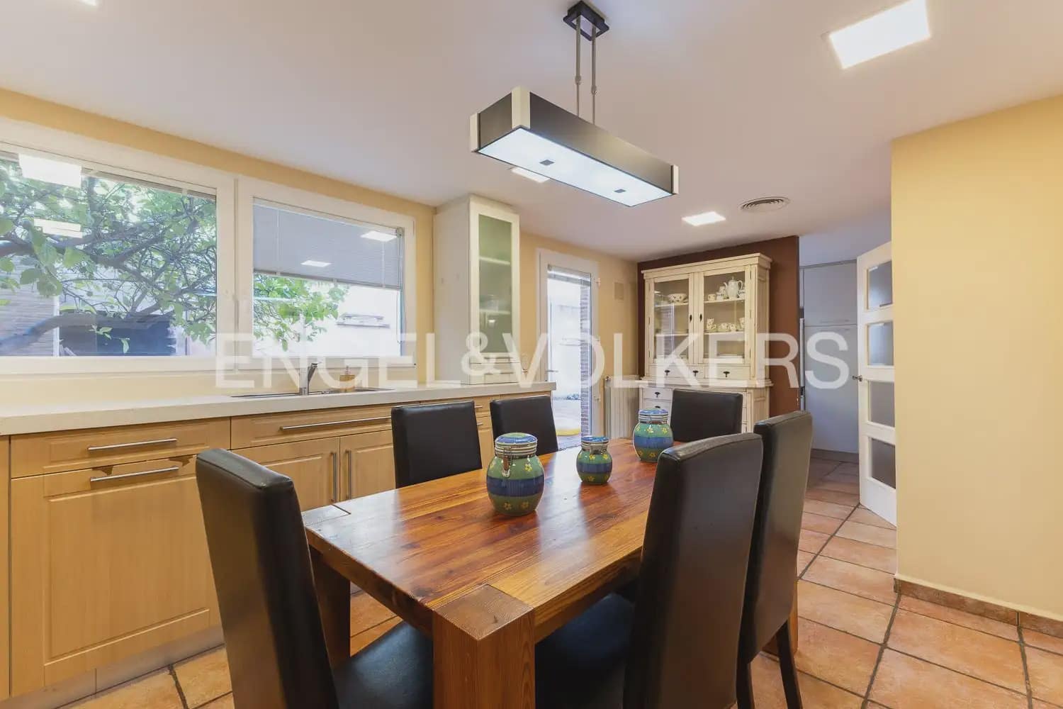 3 bedroom Terraced Villa for rent in Torrent with pool garage - € 2,800 (Ref: 9898155)