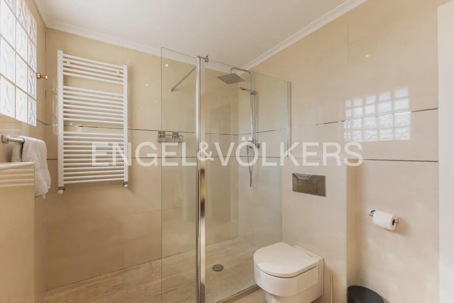 3 bedroom Terraced Villa for rent in Torrent with pool garage - € 2,800 (Ref: 9898155)