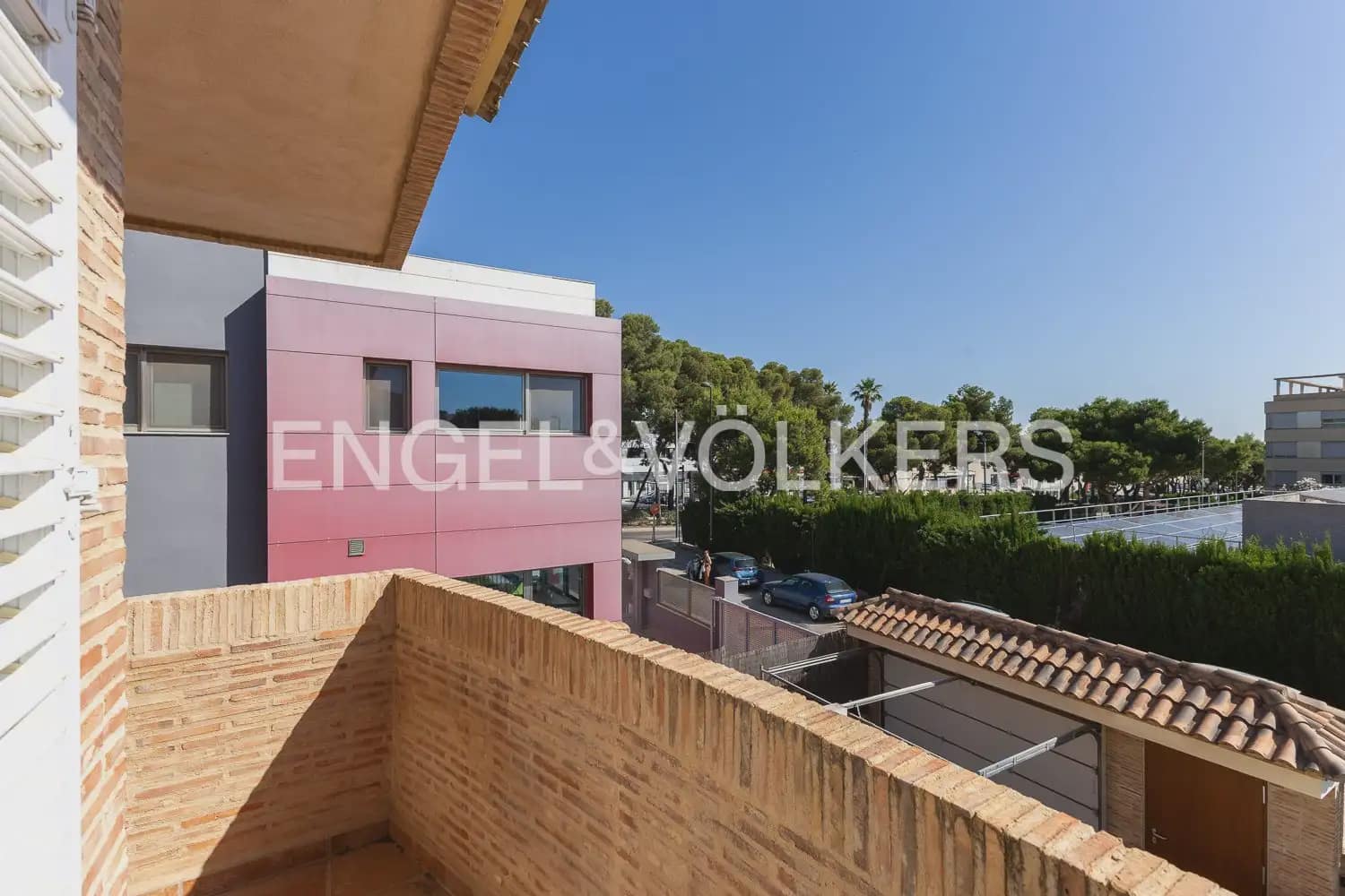 3 bedroom Terraced Villa for rent in Torrent with pool garage - € 2,800 (Ref: 9898155)
