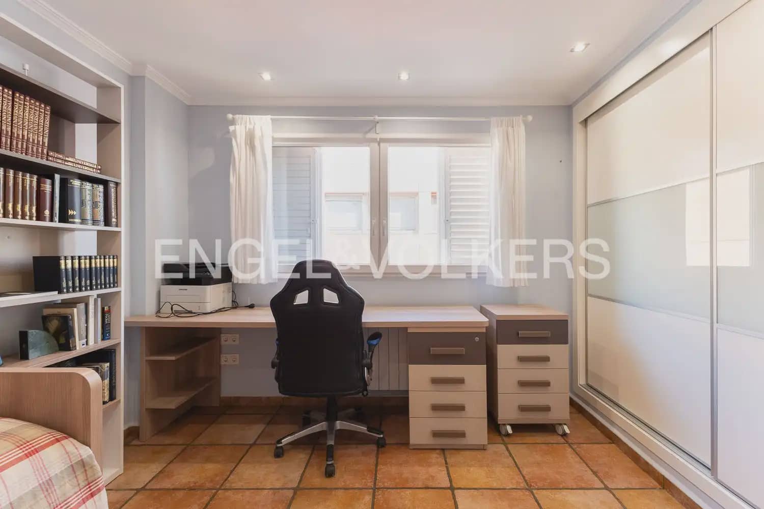 3 bedroom Terraced Villa for rent in Torrent with pool garage - € 2,800 (Ref: 9898155)