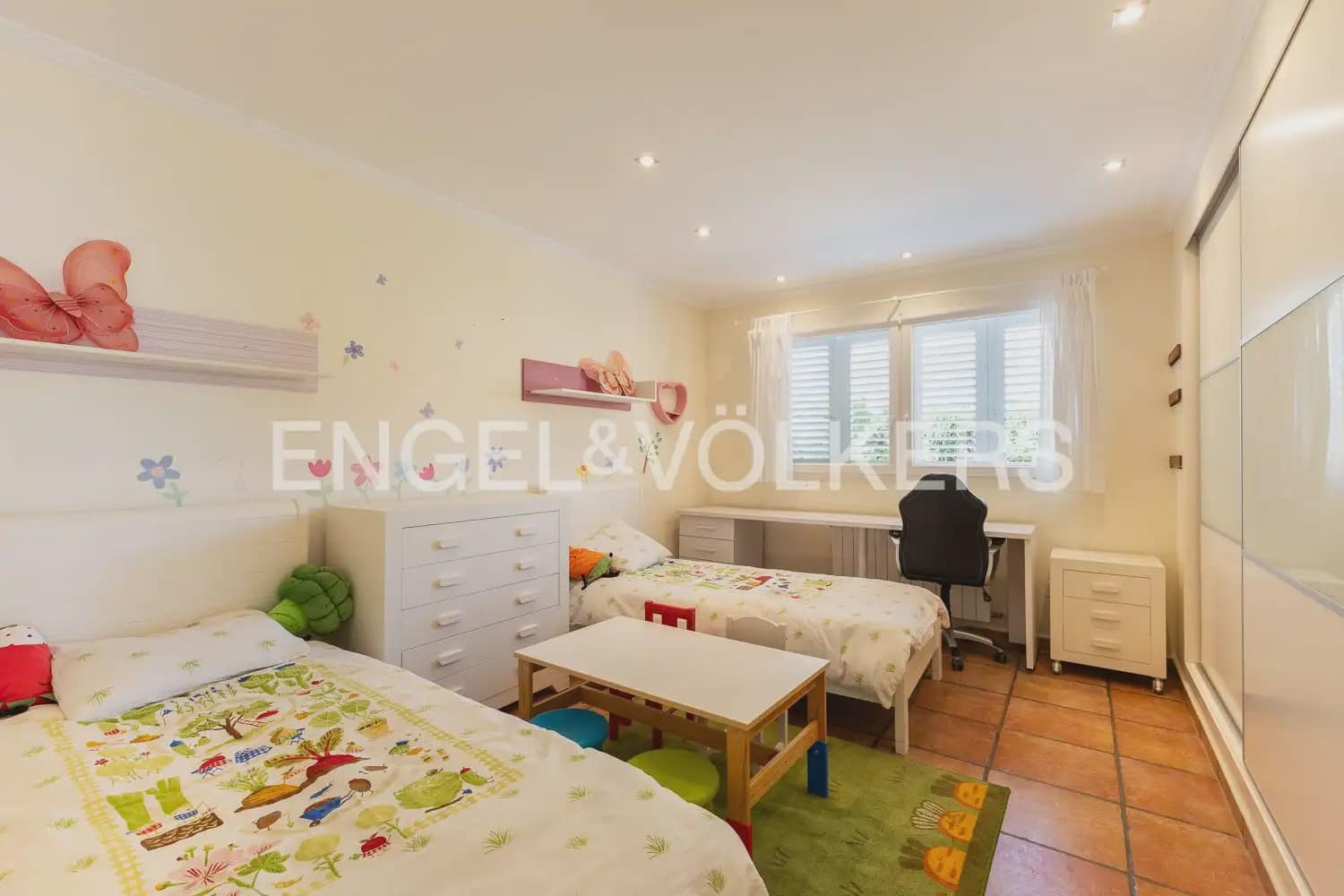 3 bedroom Terraced Villa for rent in Torrent with pool garage - € 2,800 (Ref: 9898155)